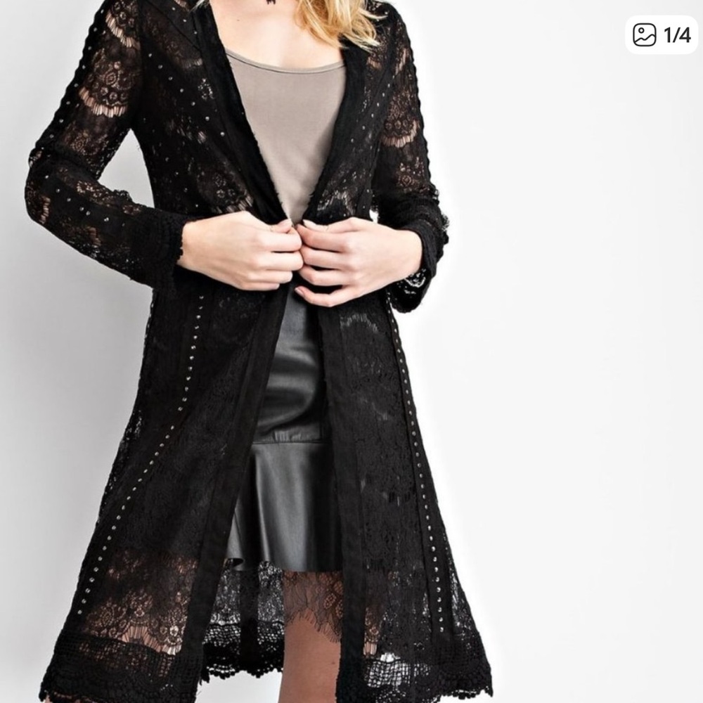 Vocal Black‎ Lace Duster
